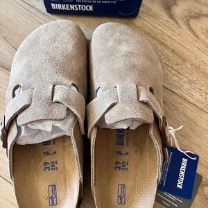 Birkenstock Boston Clogs size 39 BNWT in Taupe narrow fit